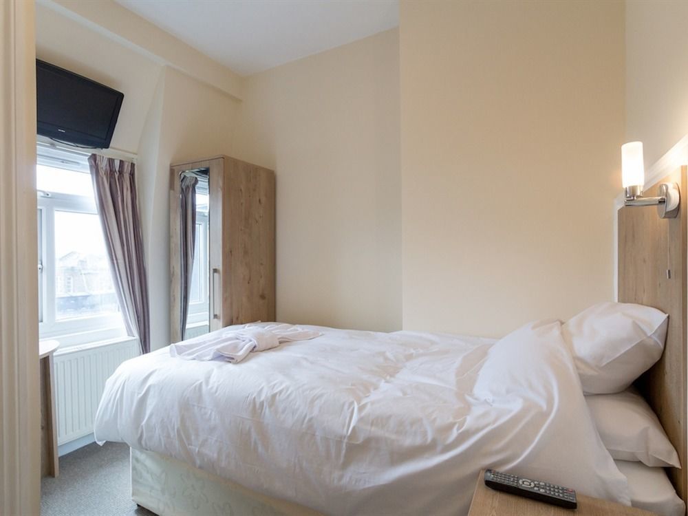 Acton Hill Hotel イーリング エクステリア 写真