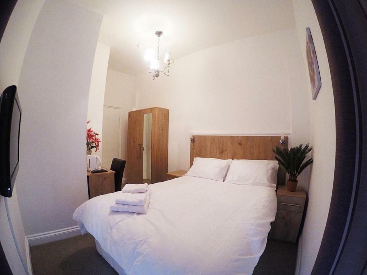 Acton Hill Hotel イーリング エクステリア 写真